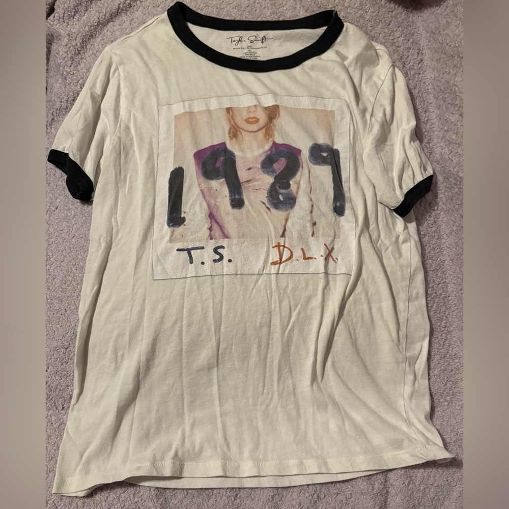 Women’s XL Taylor Swift 1989 Tee
